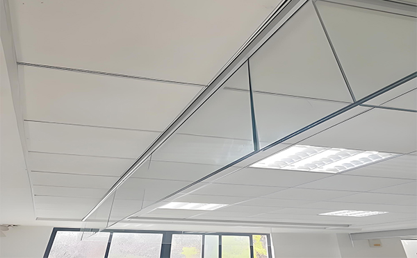 贵南玻璃挡烟垂壁