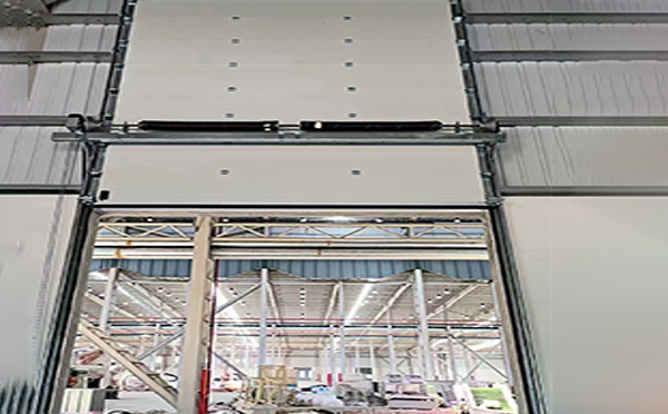 贵南工业提升门