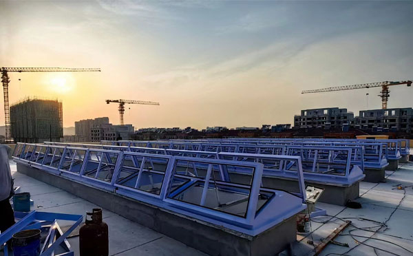 消防贵南排烟窗工作原理