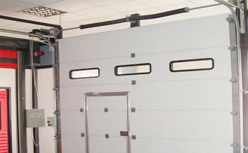 贵南工业提升门的安装方法