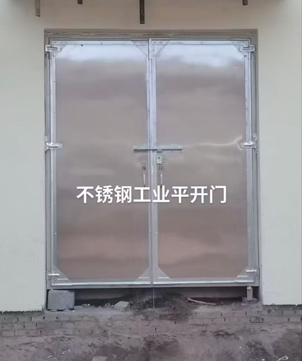 不锈钢贵南工业平开门在现代工业场景中的应用实践