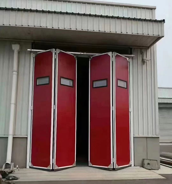 贵南工业折叠门在大型装配车间出入口的应用实例